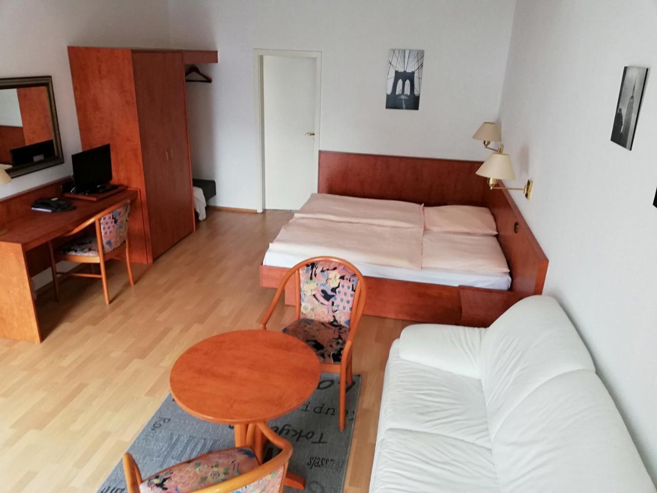 Hotel Dorfschaenke Büdelsdorf Dış mekan fotoğraf