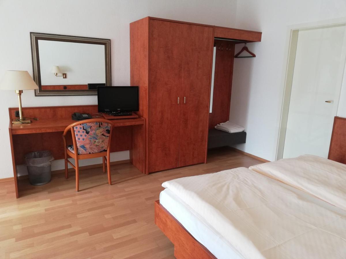 Hotel Dorfschaenke Büdelsdorf Dış mekan fotoğraf